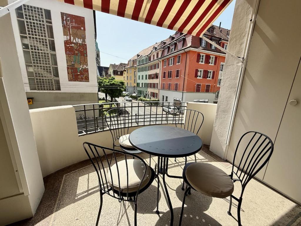 3 Bedroom Apartment at University