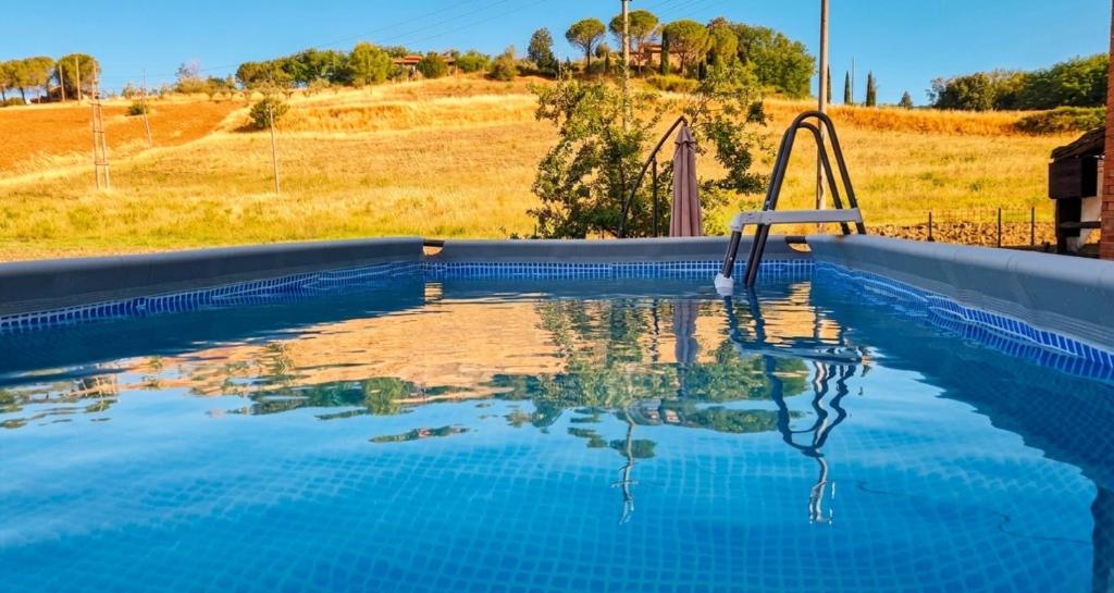 VAL D'ORCIA DELUXE 1 ELEGANTE CASA immersa nel verde con WiFi, giardino e parcheggio