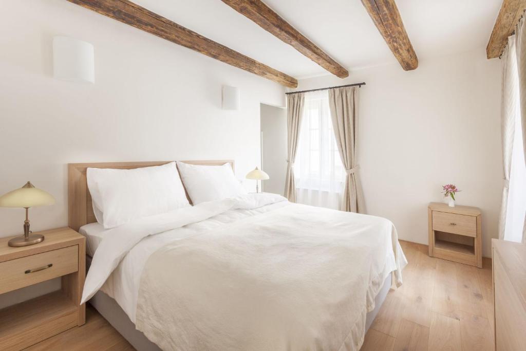 Hotel At the White Lily - 17