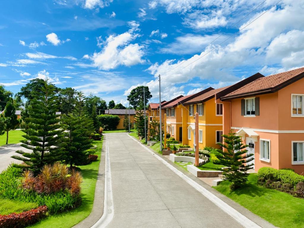 a row of houses in a suburb at Jorich home stay in Dumaguete
