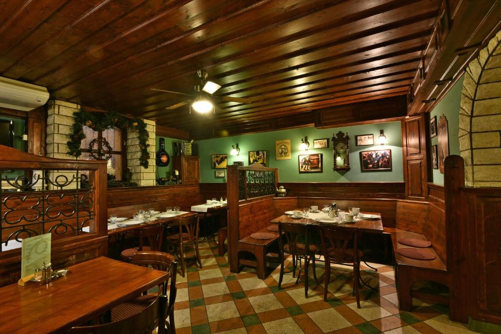 Restaurace v ubytování Hunyadi