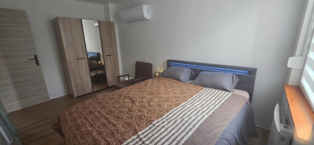 Logement calme avec jardin proche centre et gare – photo 29
