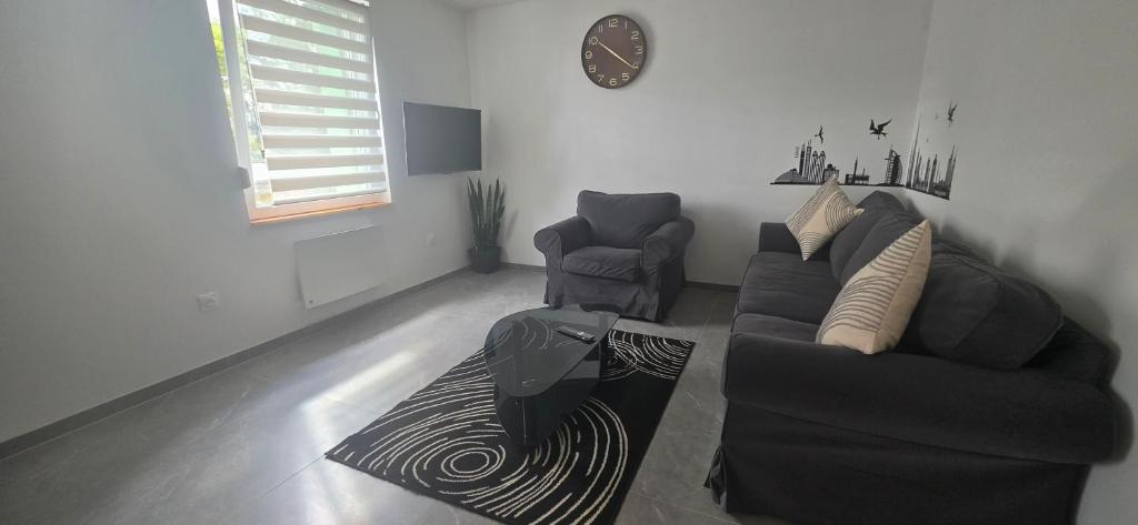 Logement calme avec jardin proche centre et gare – photo 24
