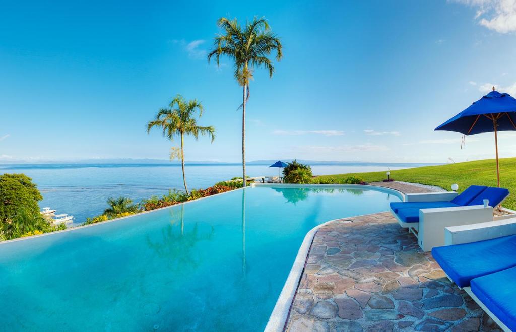 Bazén v ubytování Taveuni Island Resort & Spa nebo v jeho okolí