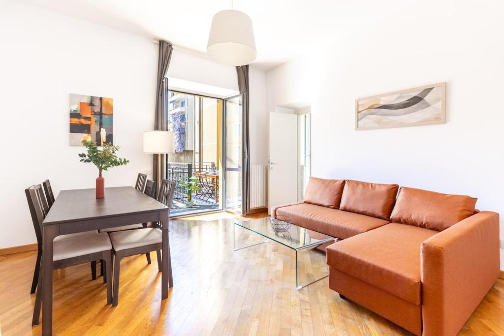 Duomo 15 min walk - Historic Center - 2 Bedrooms with Terrace