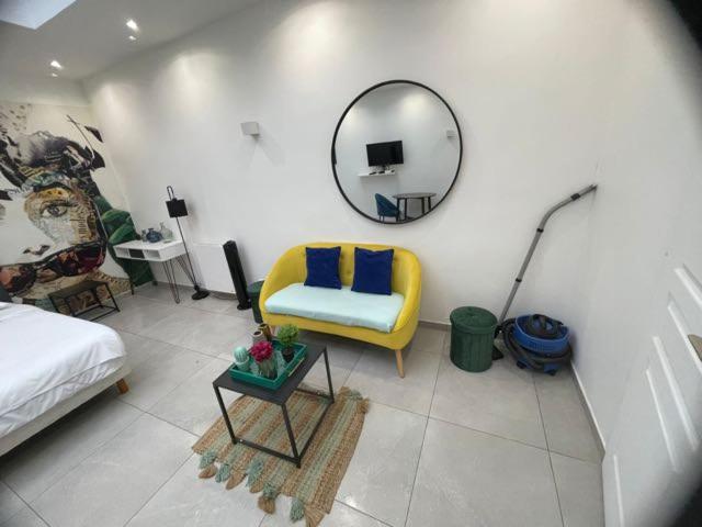 Parisian Studio Retreat in Central Batignolles