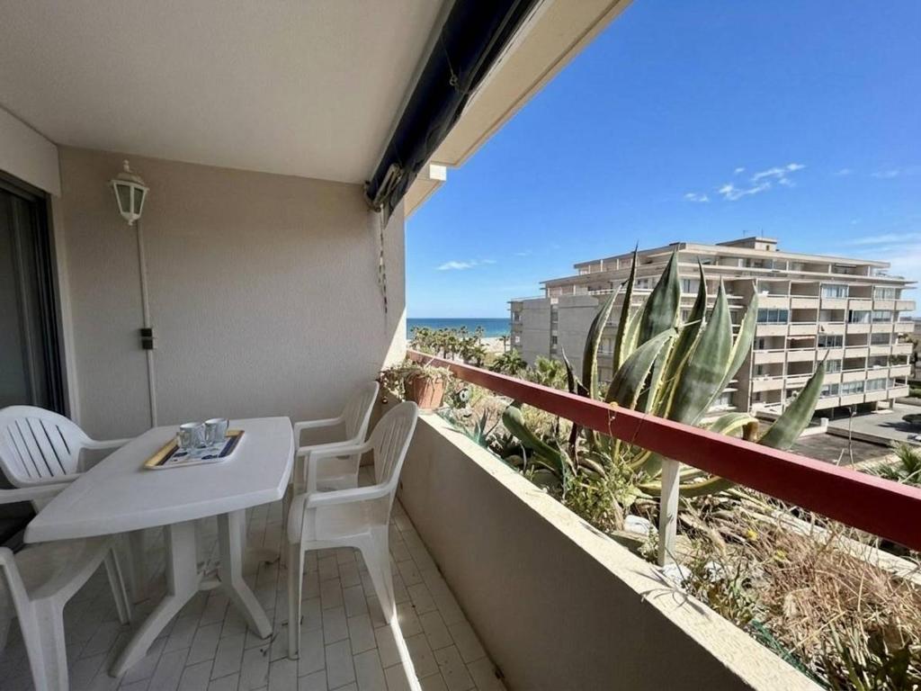 Appartement T3- 6 COUCHAGES- CANET EN ROUSSILLON CR090-B407