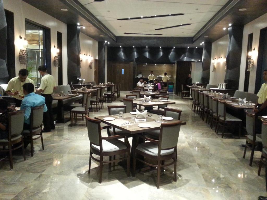 Restaurace v ubytování Enrise By Sayaji Ahmednagar