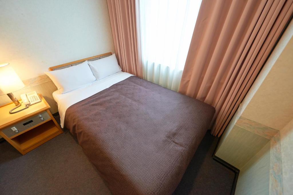Hotel Select Inn Aomori - 小さなダブルベッド付きダブルルーム - 喫煙