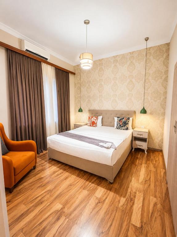 Lacasa Nizami Street Inn Hotel در باکو