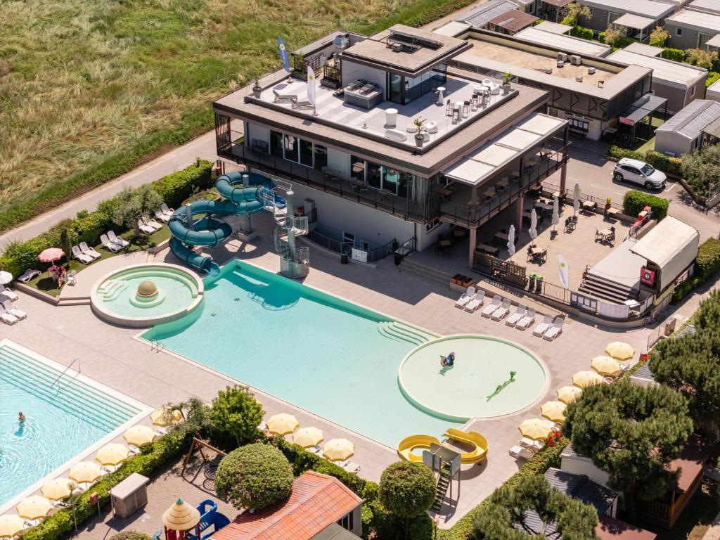 Club del Sole Le Palme Lazise Family Collection