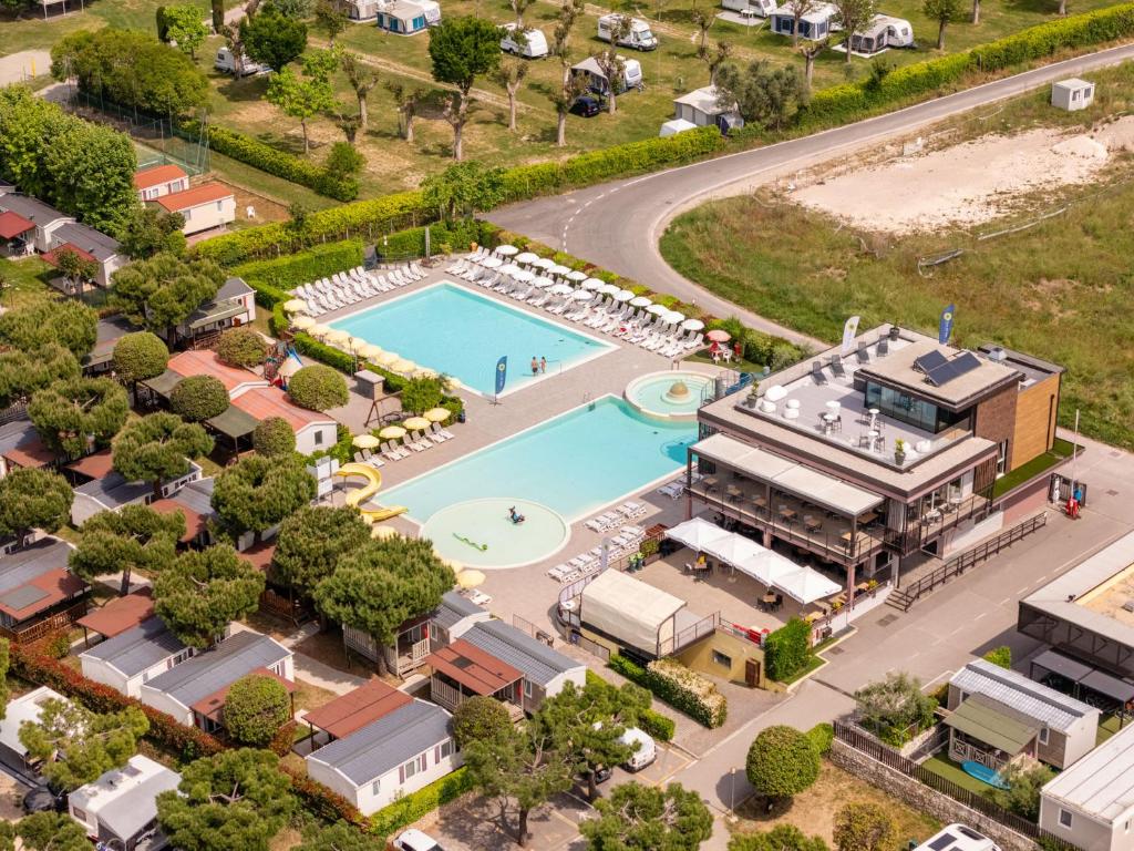 Club del Sole Le Palme Lazise Family Collection
