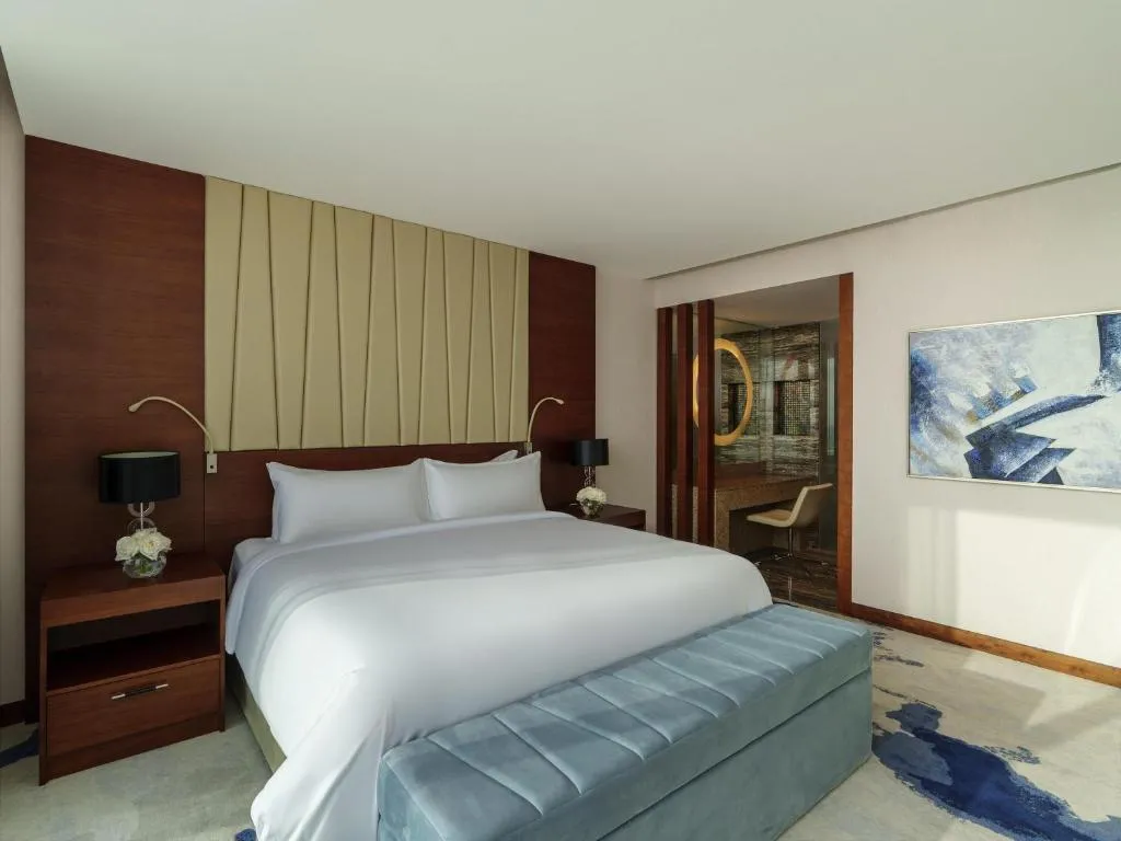 Junior King Suite