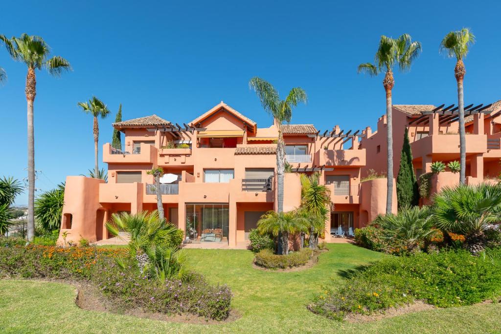 Sotoserena Garden Home