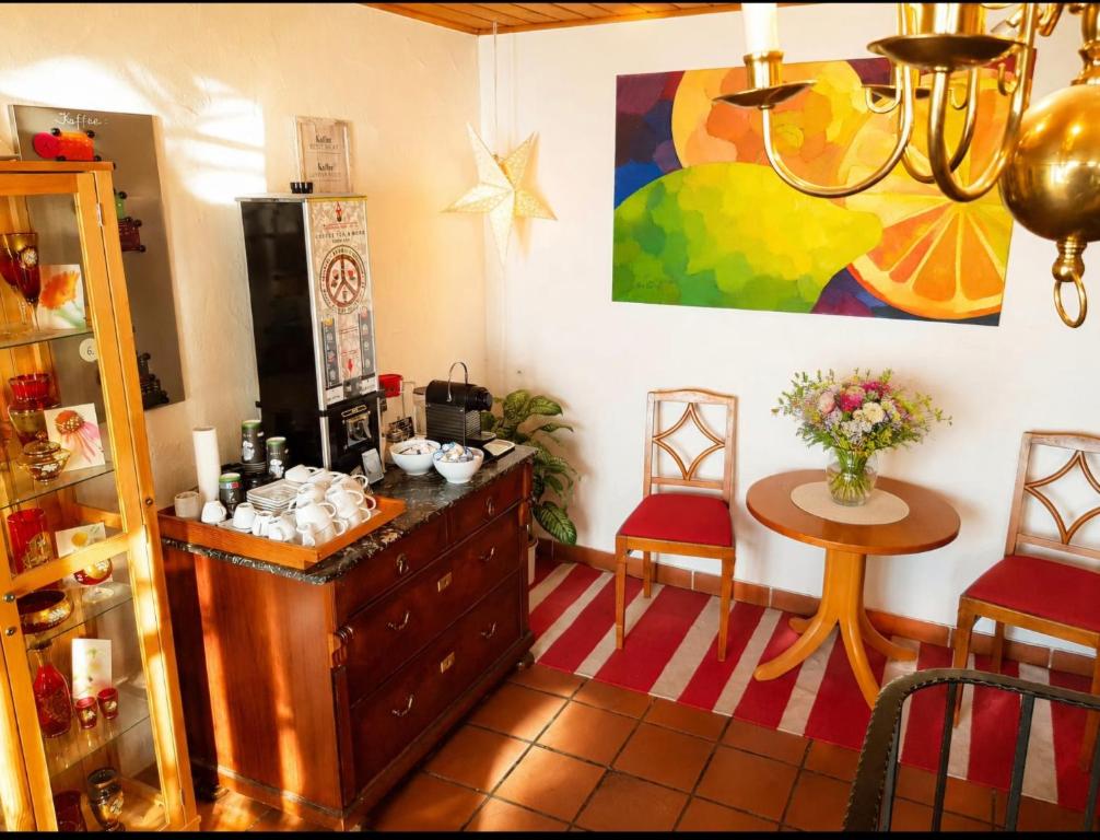 Pension Rose-Monteurzimmer & Ferienzimmer - Bodensee-Selbstversorger mit Küchen, Parken & Kaffee & Wlan frei - Camera Doppia Con Bagno Privato