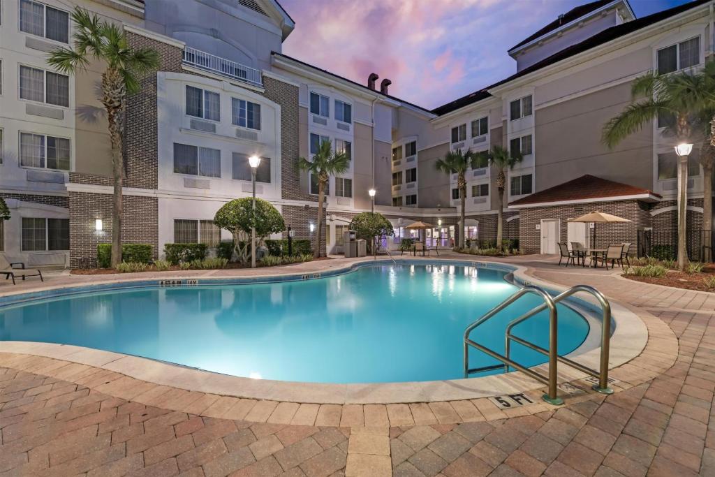 Best Western Plus Orlando Lake Buena Vista South Inn & Suites