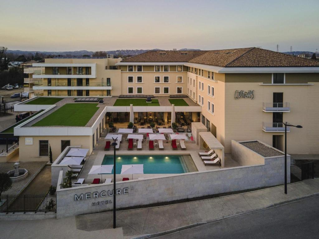 Mercure Avignon TGV Hotel & Spa