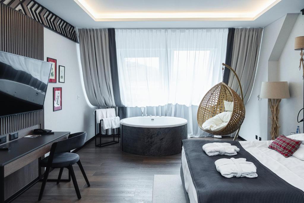 Rysy Boutique Hotel - 山景行政套房 - 带热水浴缸（主楼）