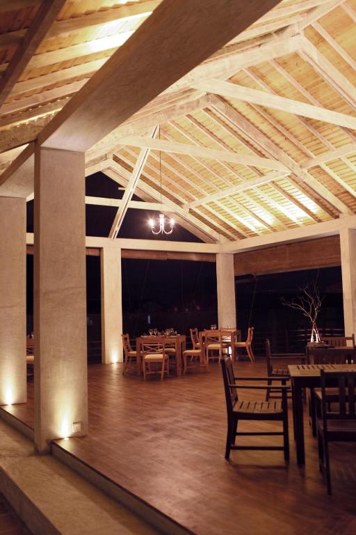 Restaurace v ubytování Hotel Cloud 9 Negombo