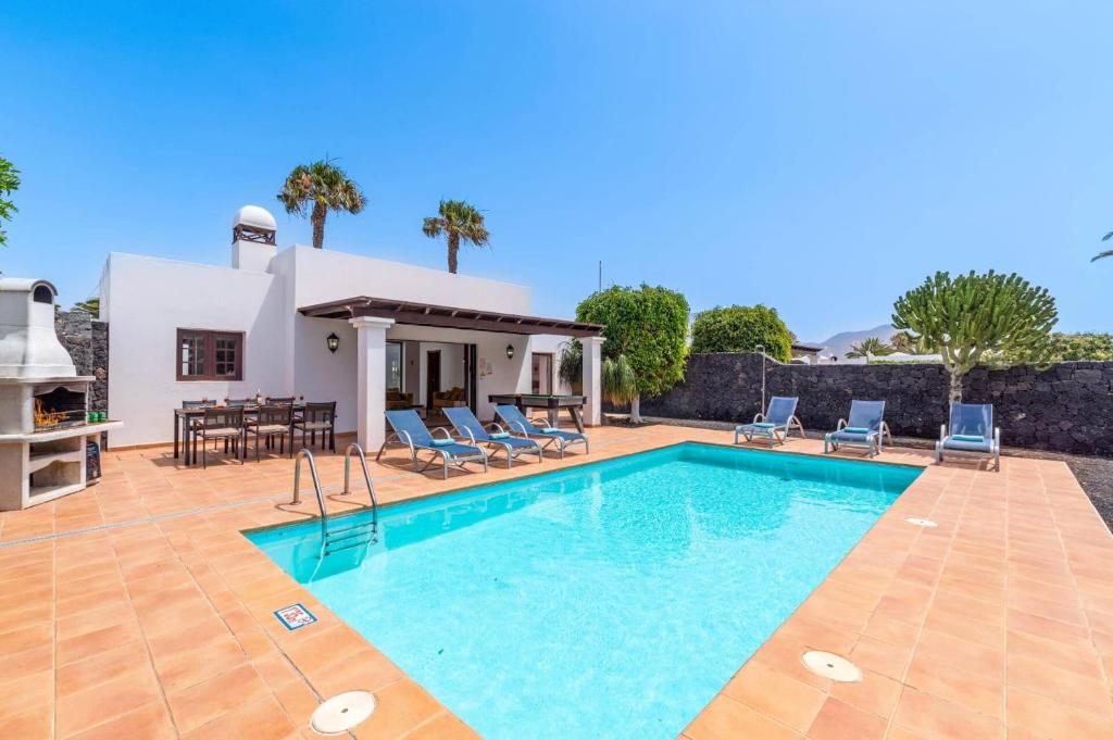 Villa Flamingo by Villa Plus