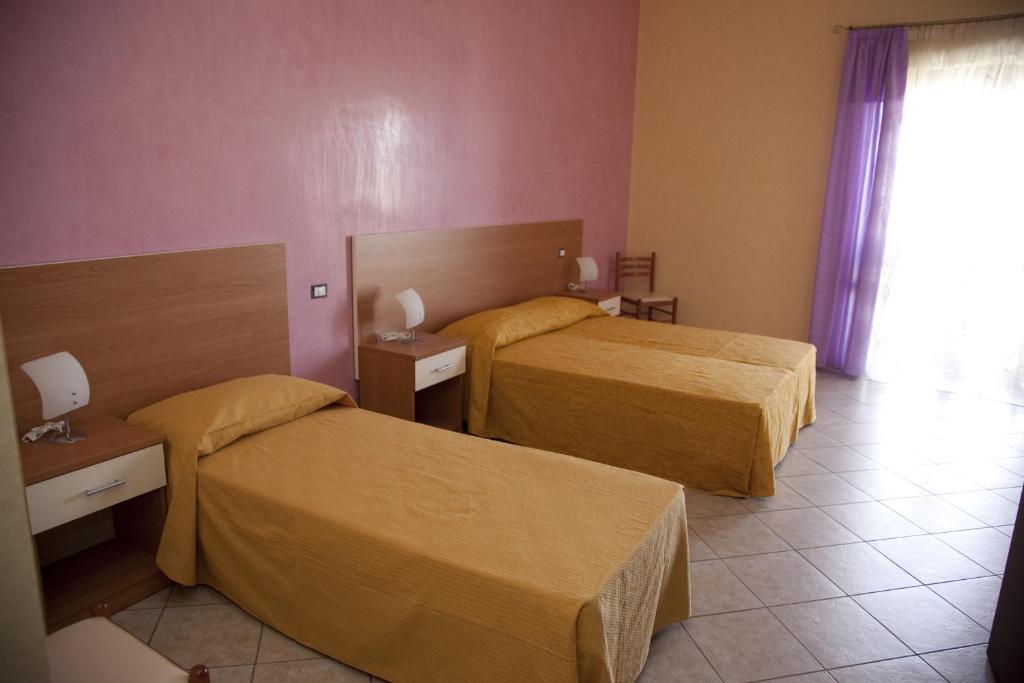 il portico dei normanni - Triple Room With Private Bathroom