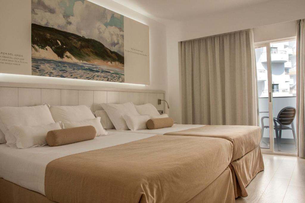 Villa Luz Design & Art Hotel - Standard Double Room (2 Adults + 2 Children)