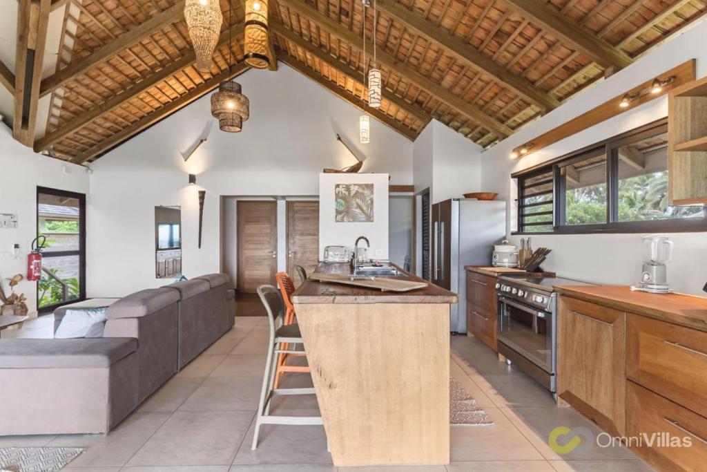 Seaside Paradise: 6BR Beachfront Haven in Moorea - photo 6 - Moorea, Polynésie