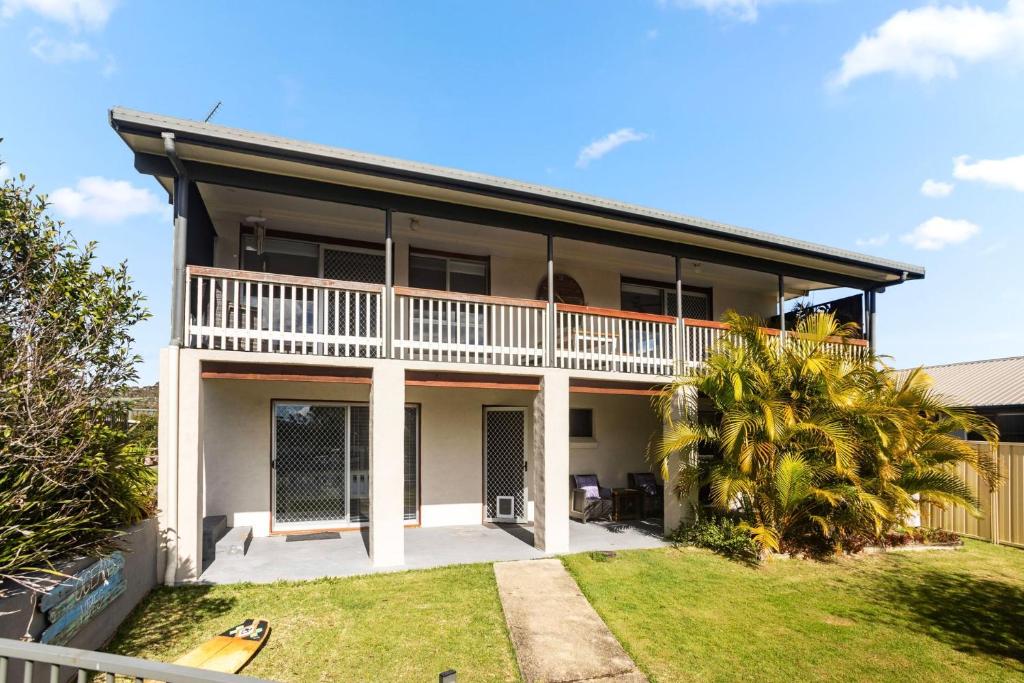 an image of a house with a yard at Ocean Vibes in Scotts Head