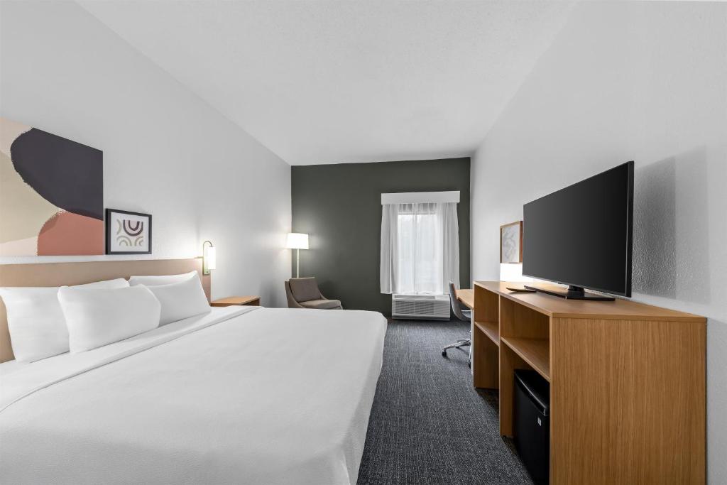 Spark by Hilton Cincinnati Airport South photo