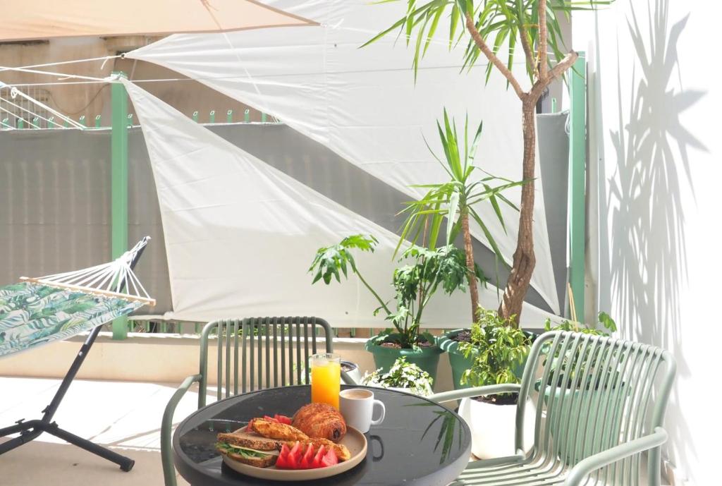 Sithonias Garden Studio 1