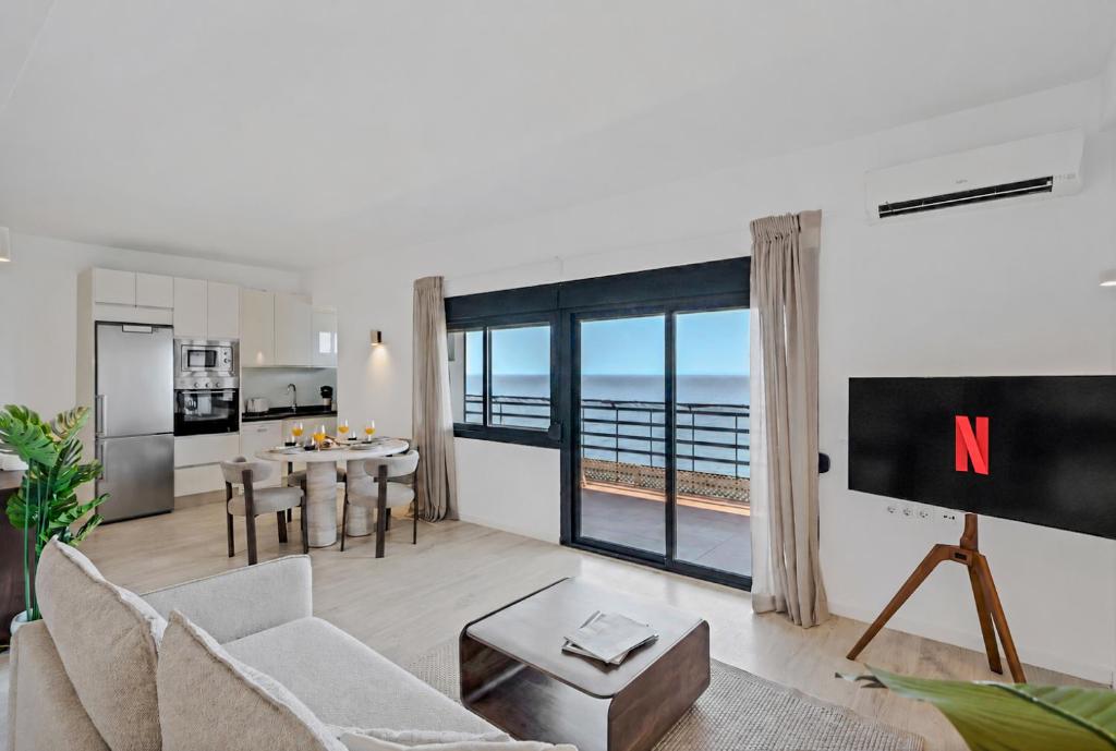 Mediterraneo Beachfront Suite 8 - Marbella Center