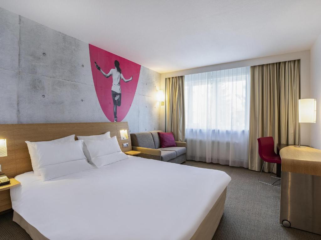 Novotel Wrocław City - Superior Double Room With Sofa