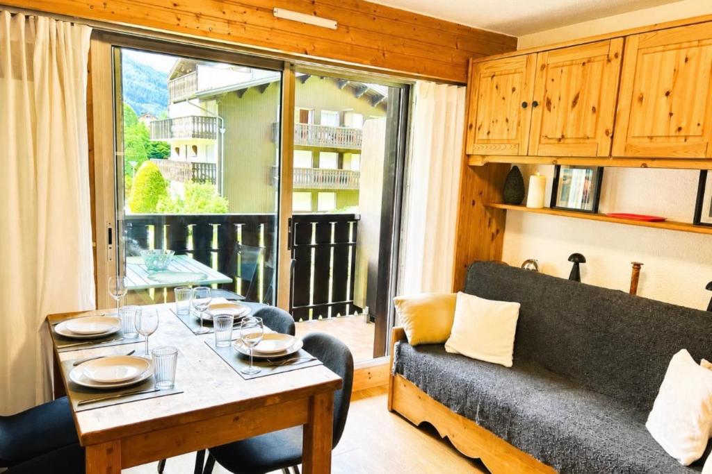 Renovated flat with Mont Blanc's view Parking