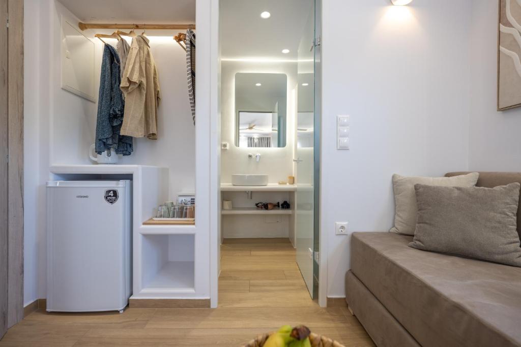 Rena Valetta Studios - 