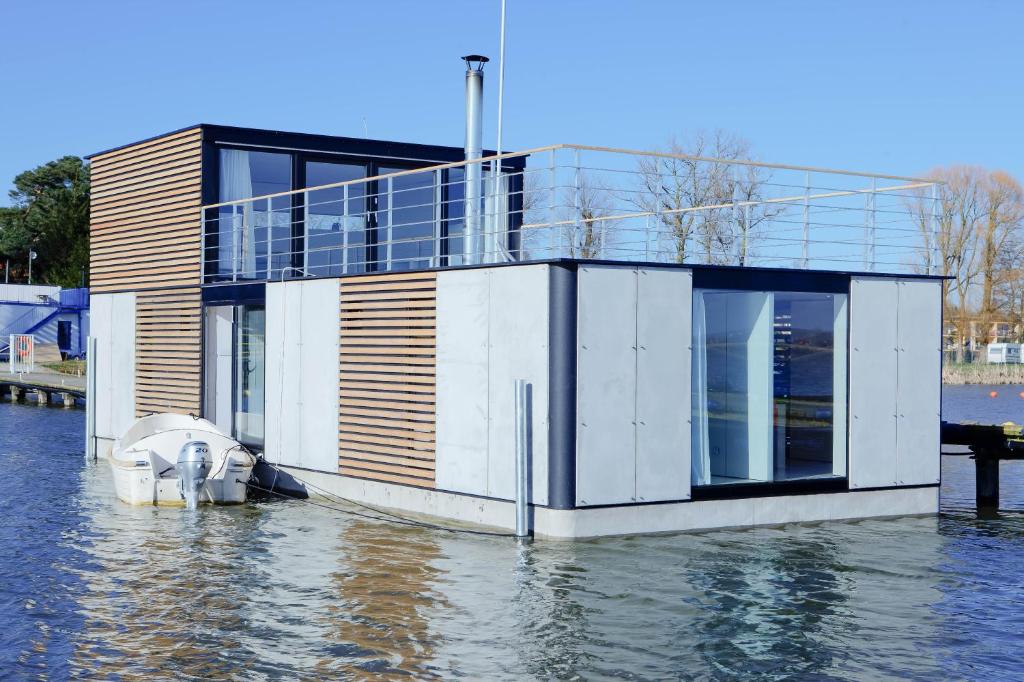 HT Houseboats - domki na wodzie - sauna, lake view - 12