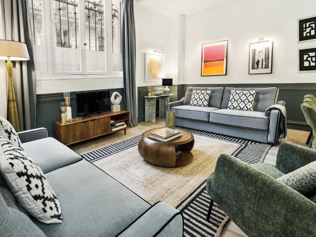LivinParis - Luxury AC 3 Bedrooms République I