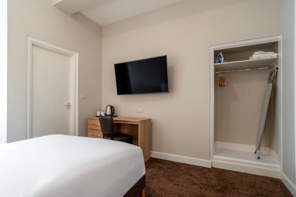 North Stafford Hotel - 