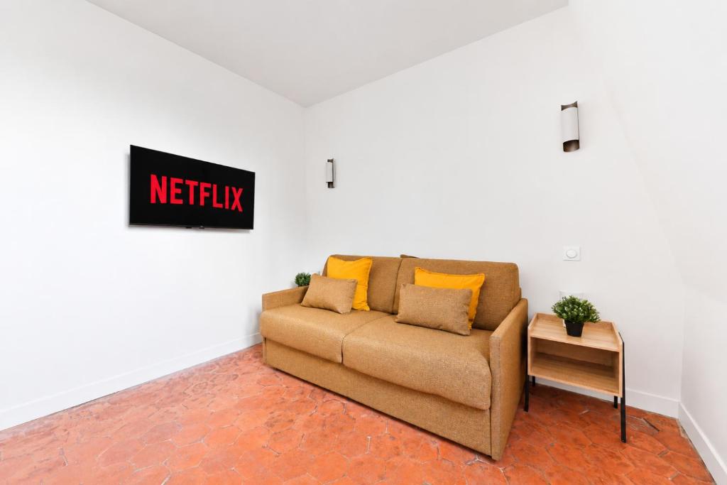 Montparnasse Stylish Studio Apartment NetFlix