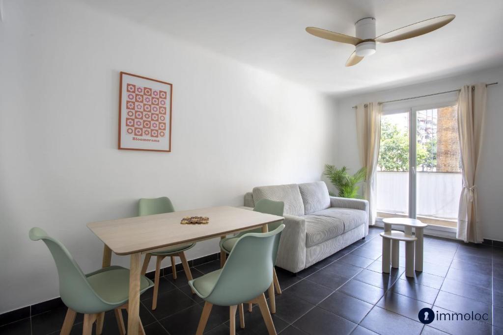 Apartment near airport