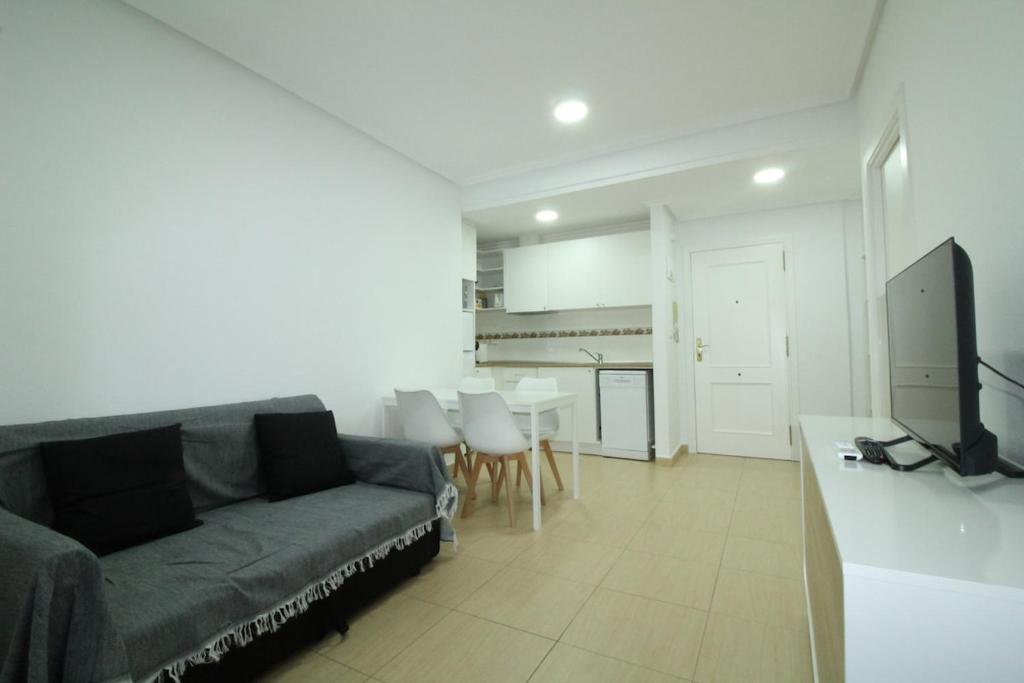 AQ-110 Acogedor Apartamento en Torrevieja Centro