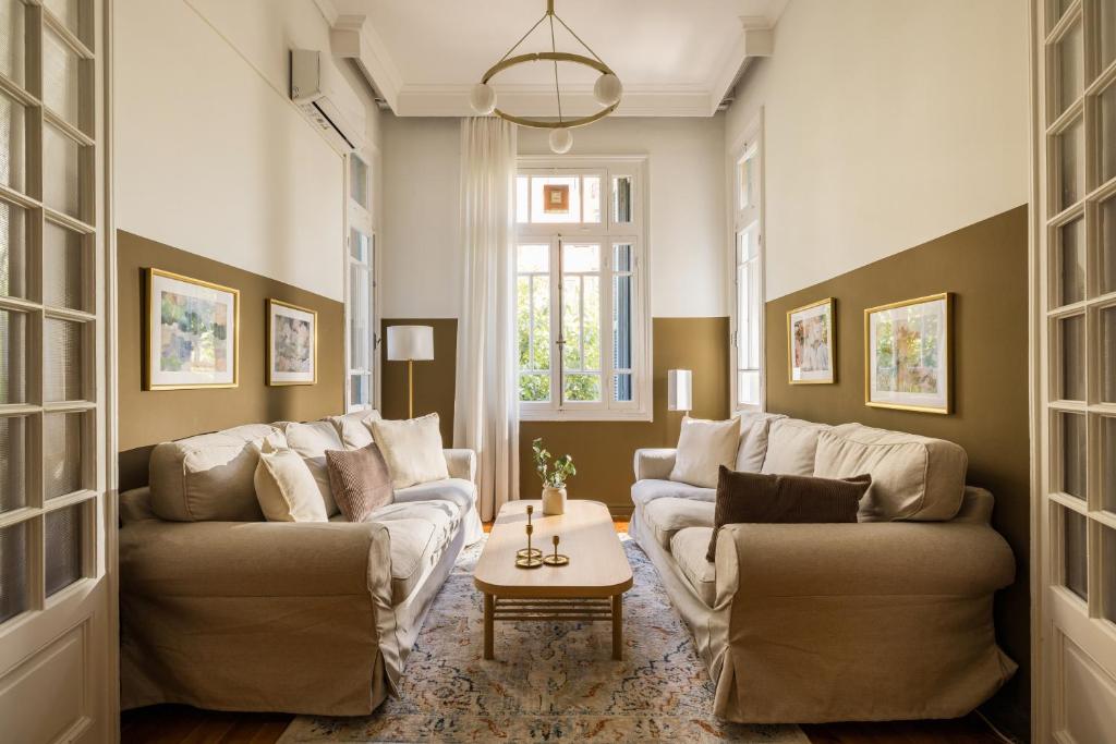 Irene by halu! Spacious 4BD Neoclassical apartment