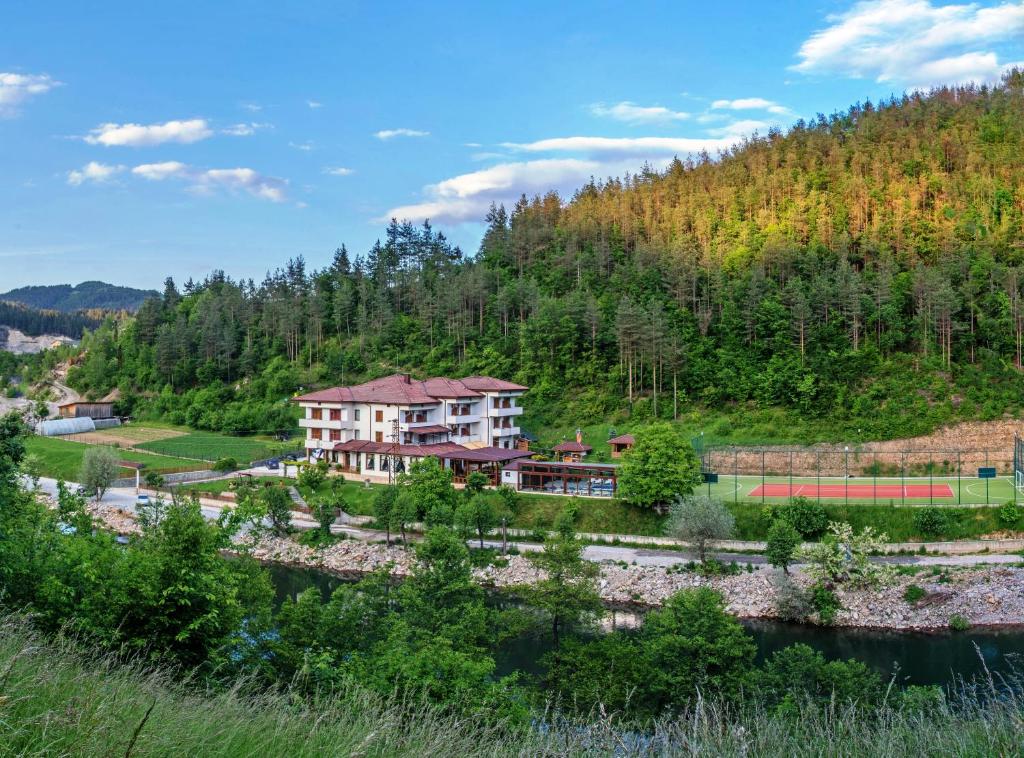 Gallery image of Complex Izvora in Srednogortsi