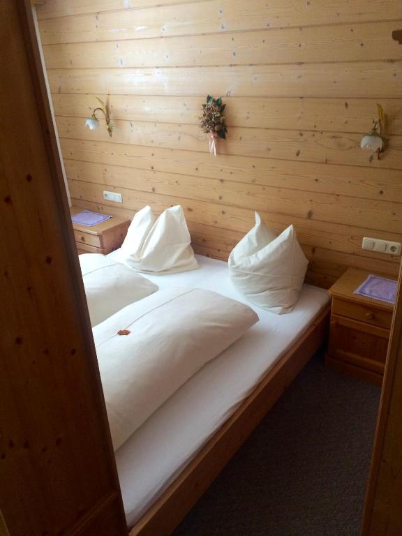 Postel nebo postele na pokoji v ubytování Haus Schnöller