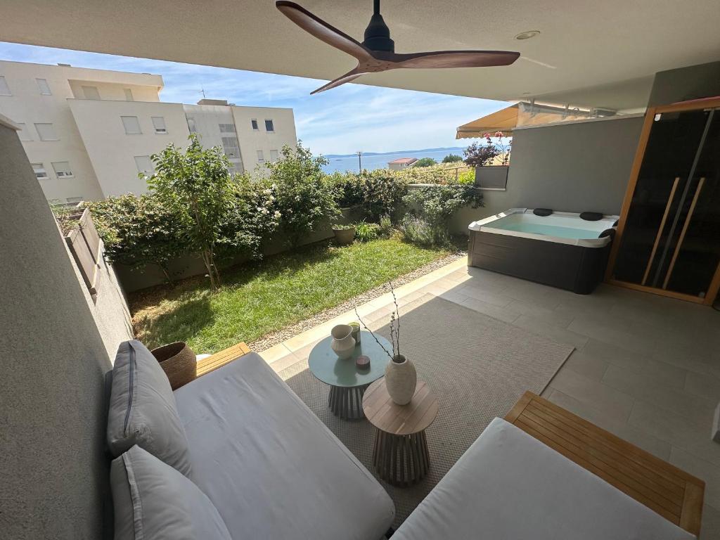 Vila 5 Luxury Garden Spa Suite - Žnjan - by the beach
