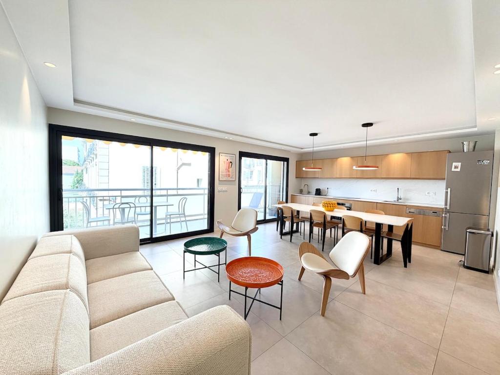 3 Suites, Cannes Croisette next Beach and Festivals