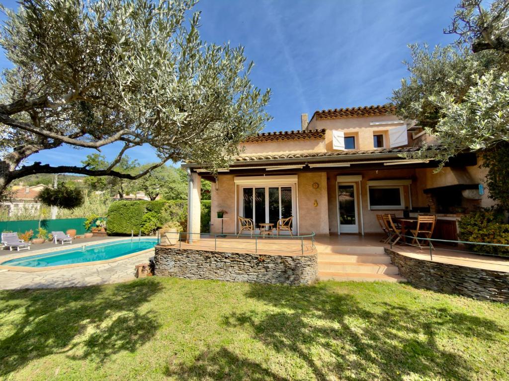 Grande Villa Élégante - Piscine - Proche Plages