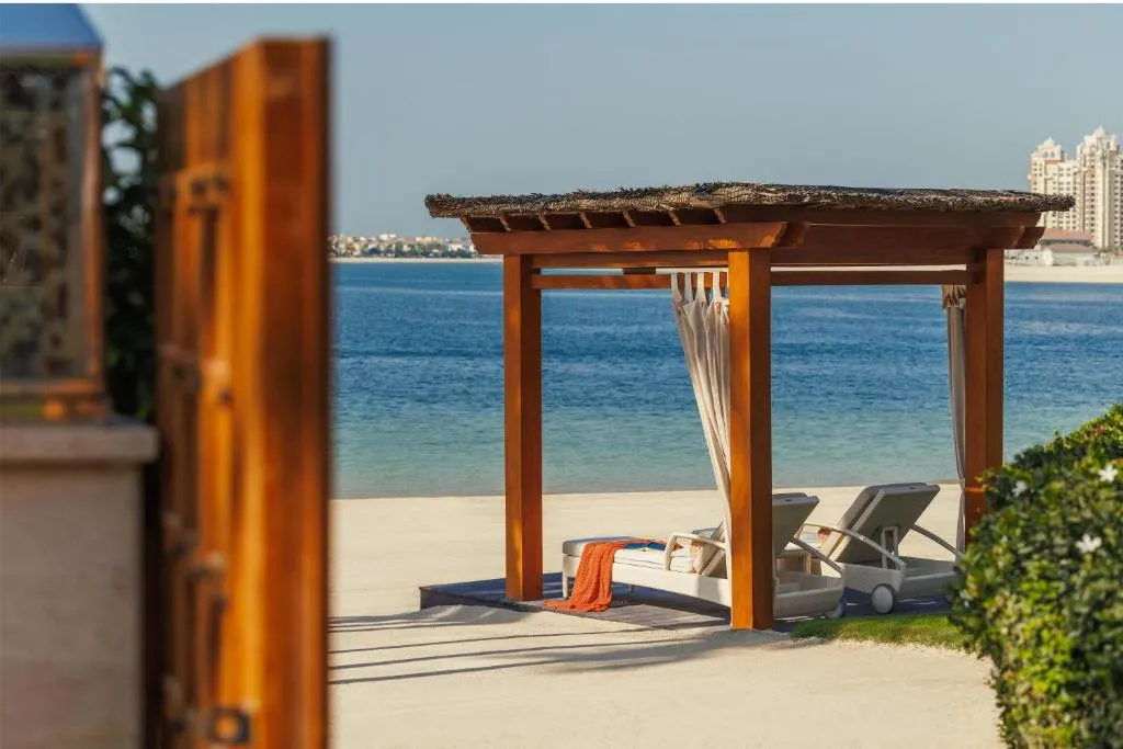 Three Bedroom Beachfront Villa with Waterpark Access
