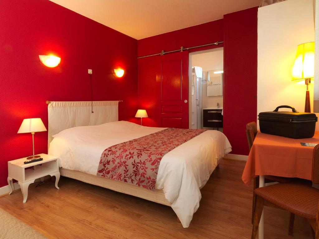 Postel nebo postele na pokoji v ubytování Logis Hôtel restaurant Horizon 117