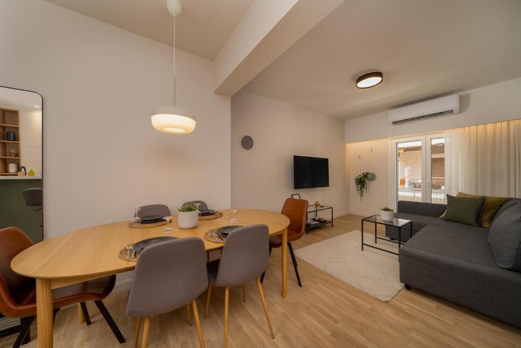Stylish Pangrati Oasis - 7 min Metro by TwentyTwo