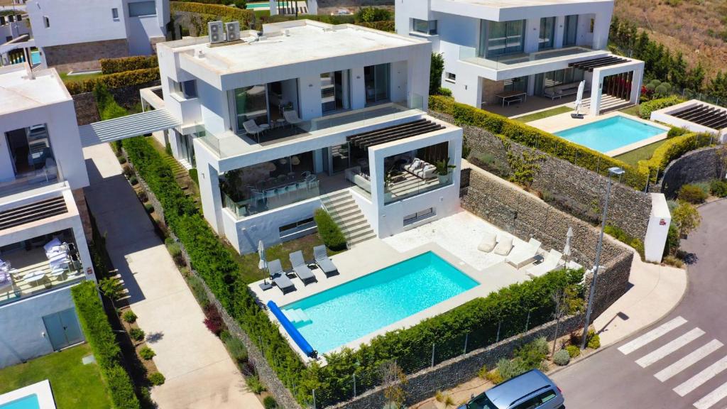 3303 Villa Riva